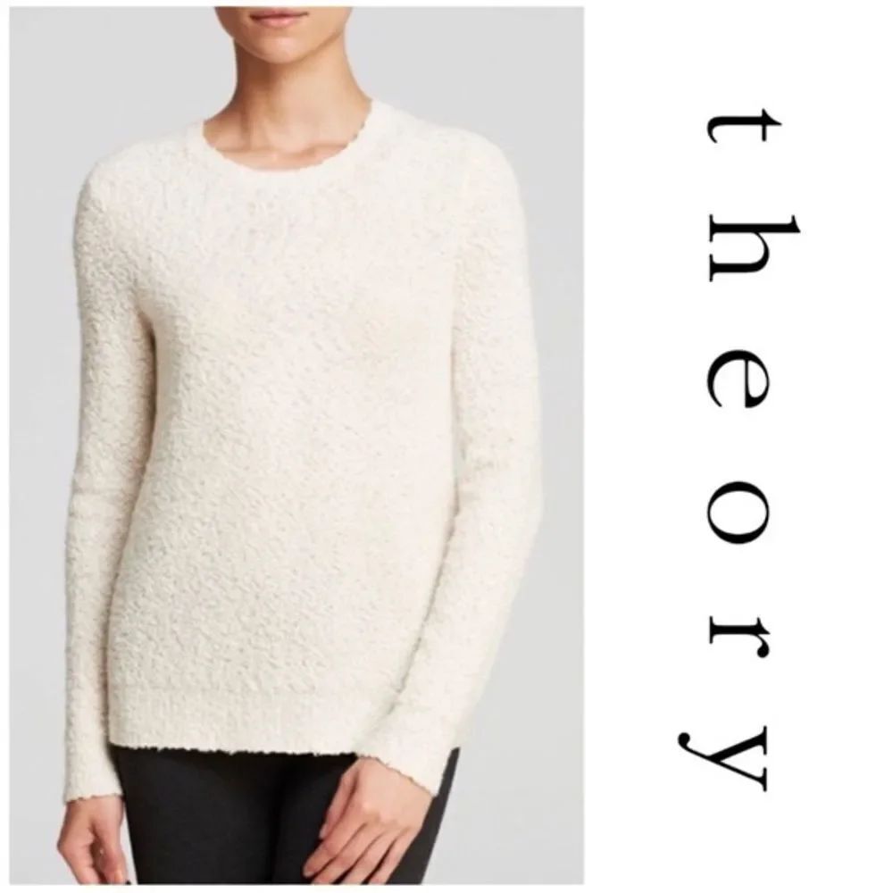 ✨ Theory Boucle Texture Knit Cream Sweater✨